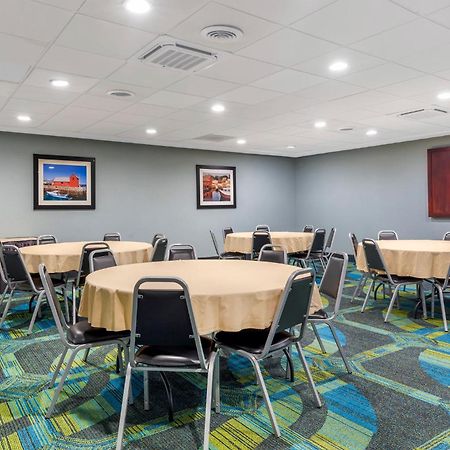 Best Western Plus North Shore Hotel Данверс Экстерьер фото