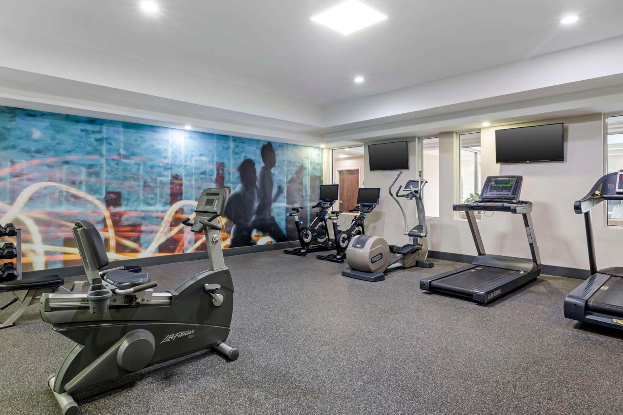 Best Western Plus North Shore Hotel Данверс Экстерьер фото