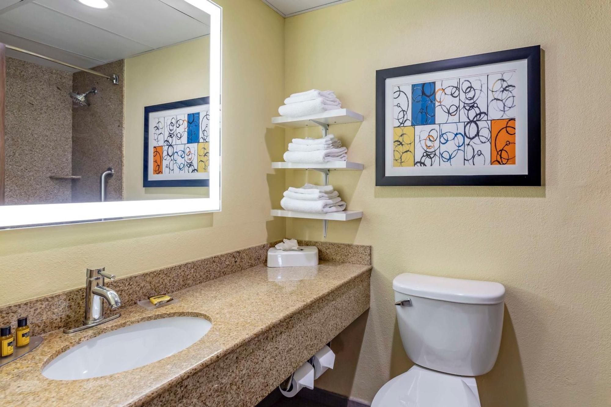 Best Western Plus North Shore Hotel Данверс Экстерьер фото