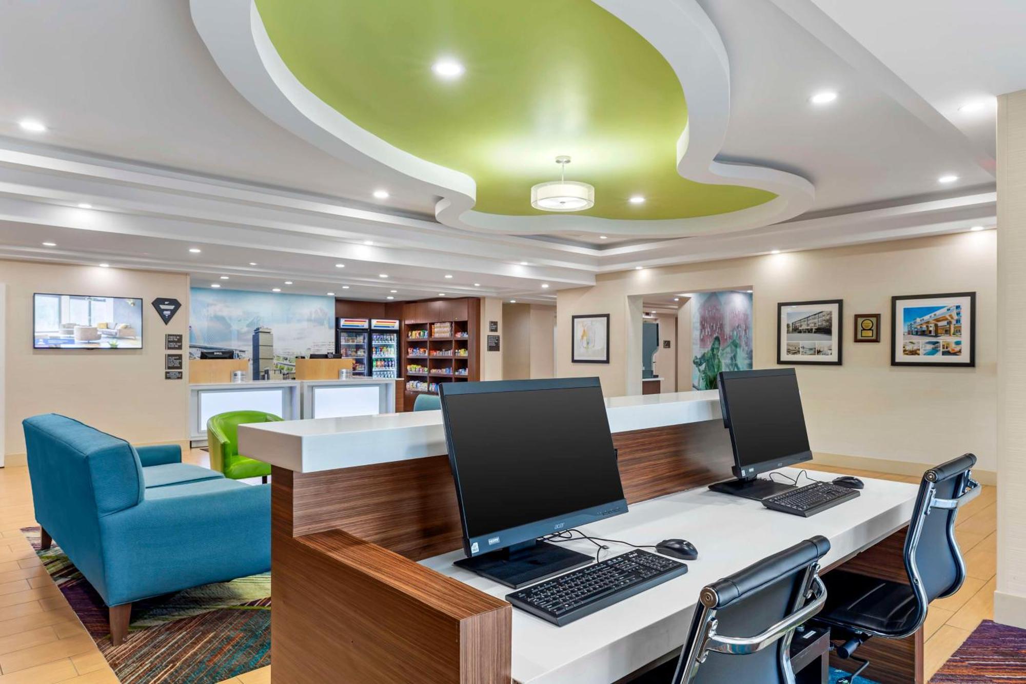 Best Western Plus North Shore Hotel Данверс Экстерьер фото