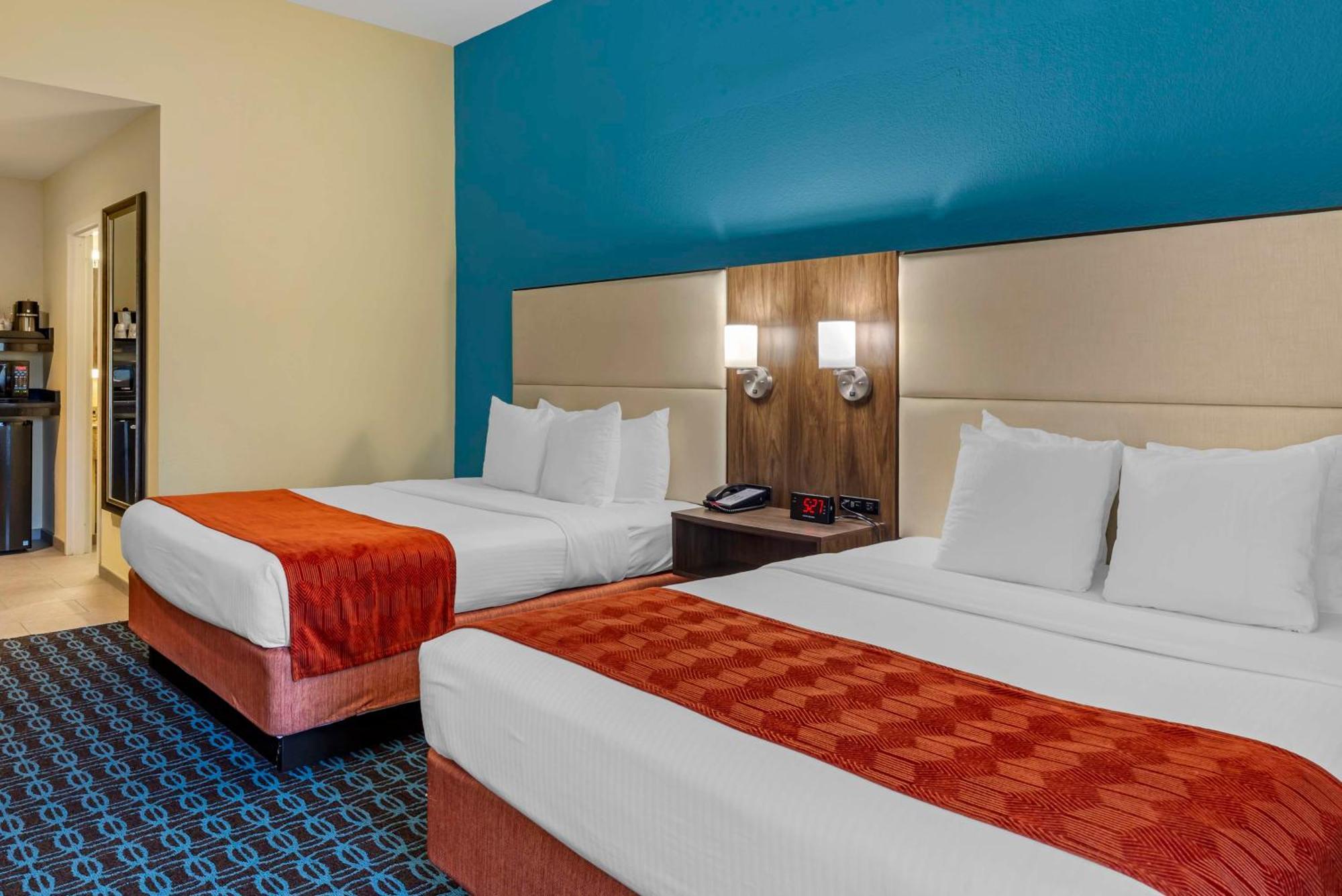 Best Western Plus North Shore Hotel Данверс Экстерьер фото