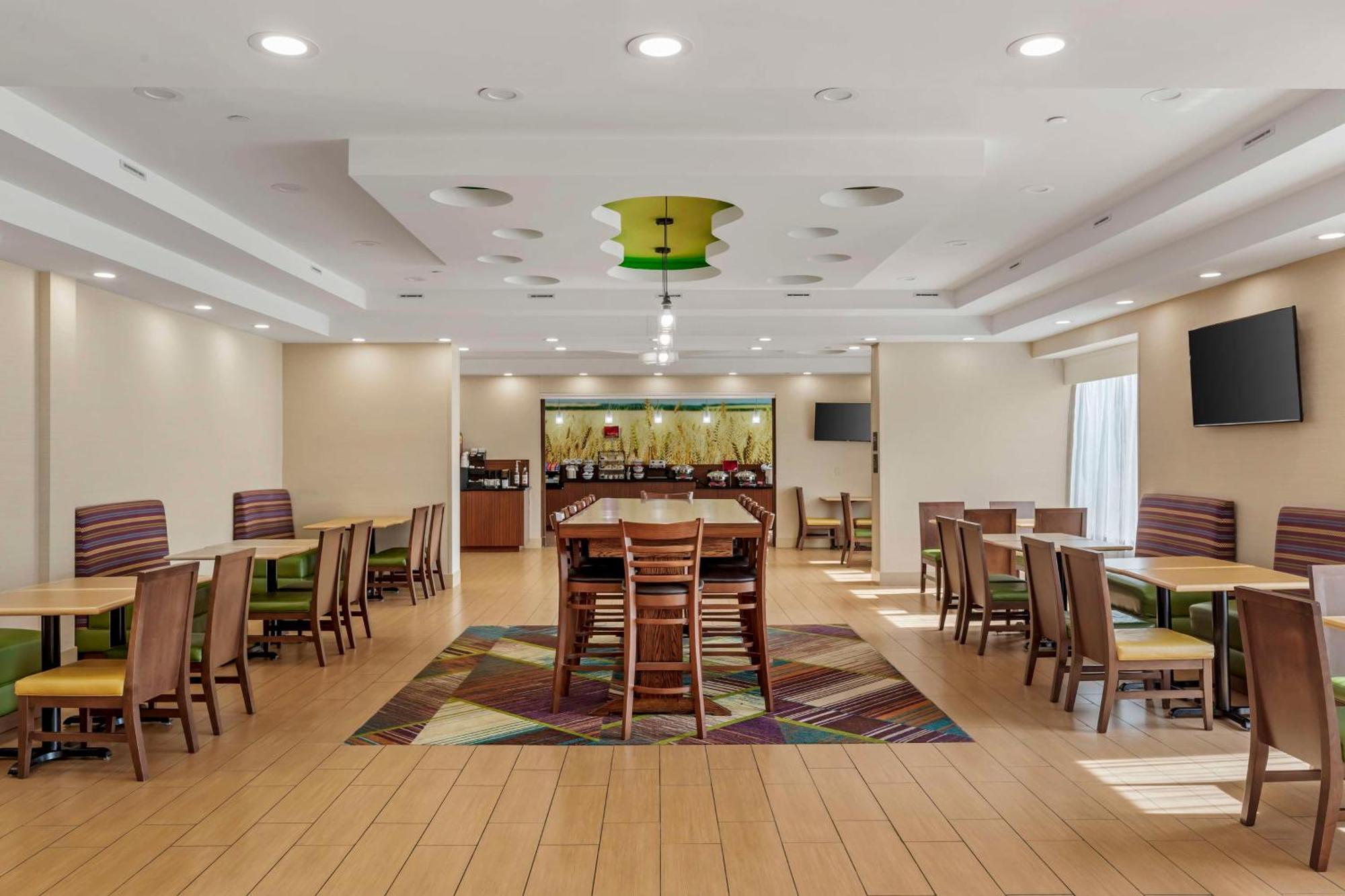 Best Western Plus North Shore Hotel Данверс Экстерьер фото
