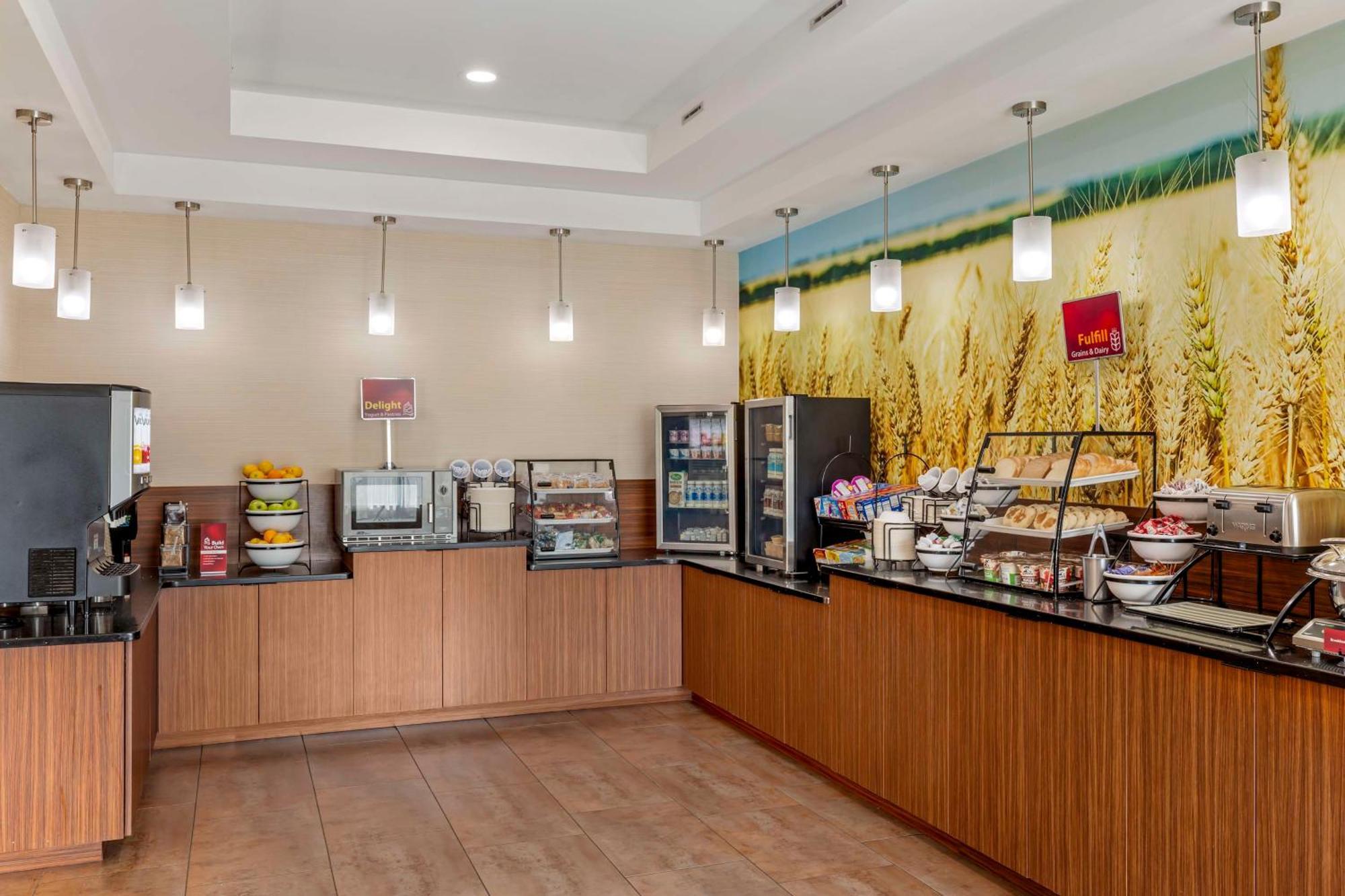 Best Western Plus North Shore Hotel Данверс Экстерьер фото