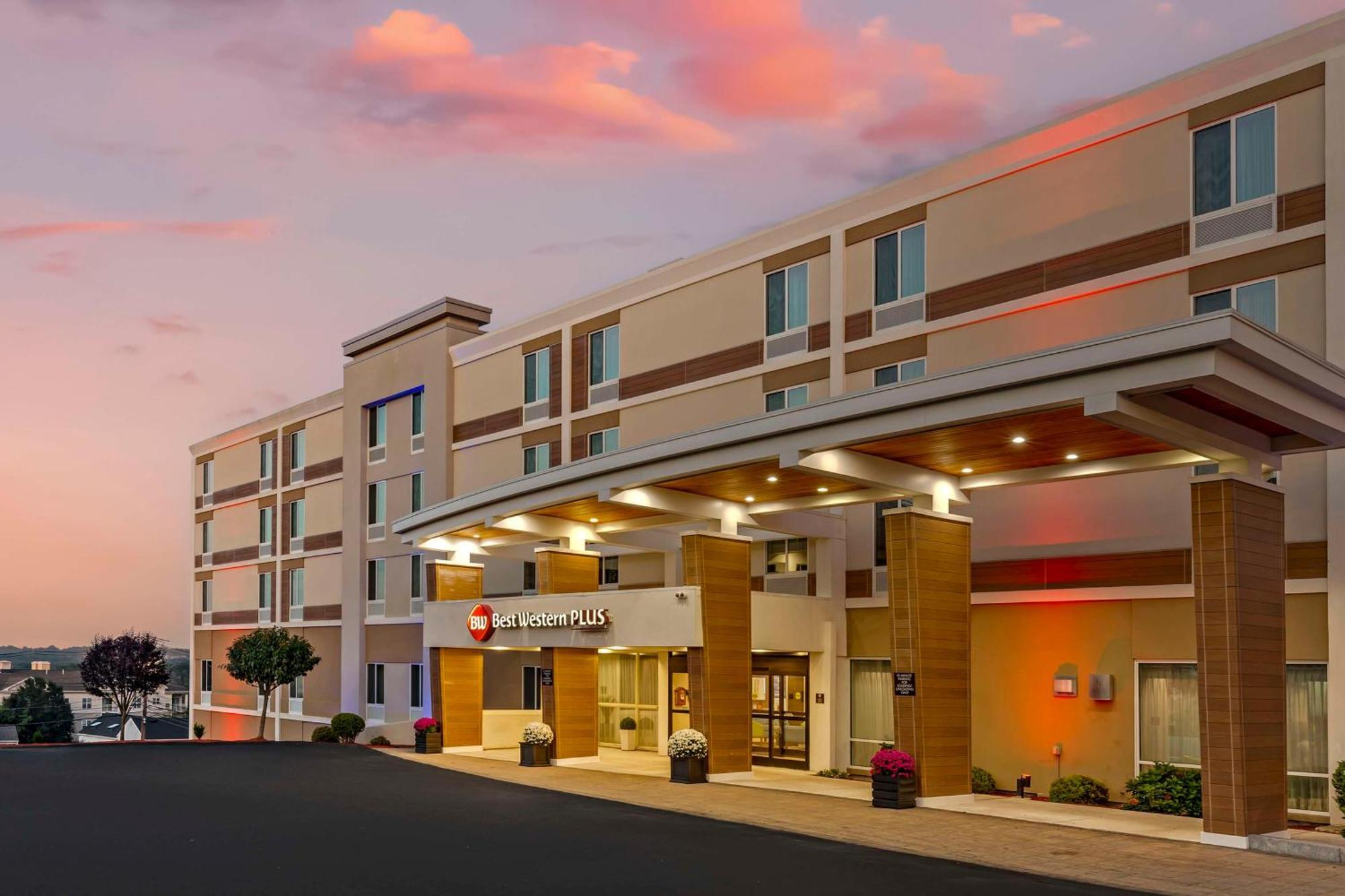 Best Western Plus North Shore Hotel Данверс Экстерьер фото