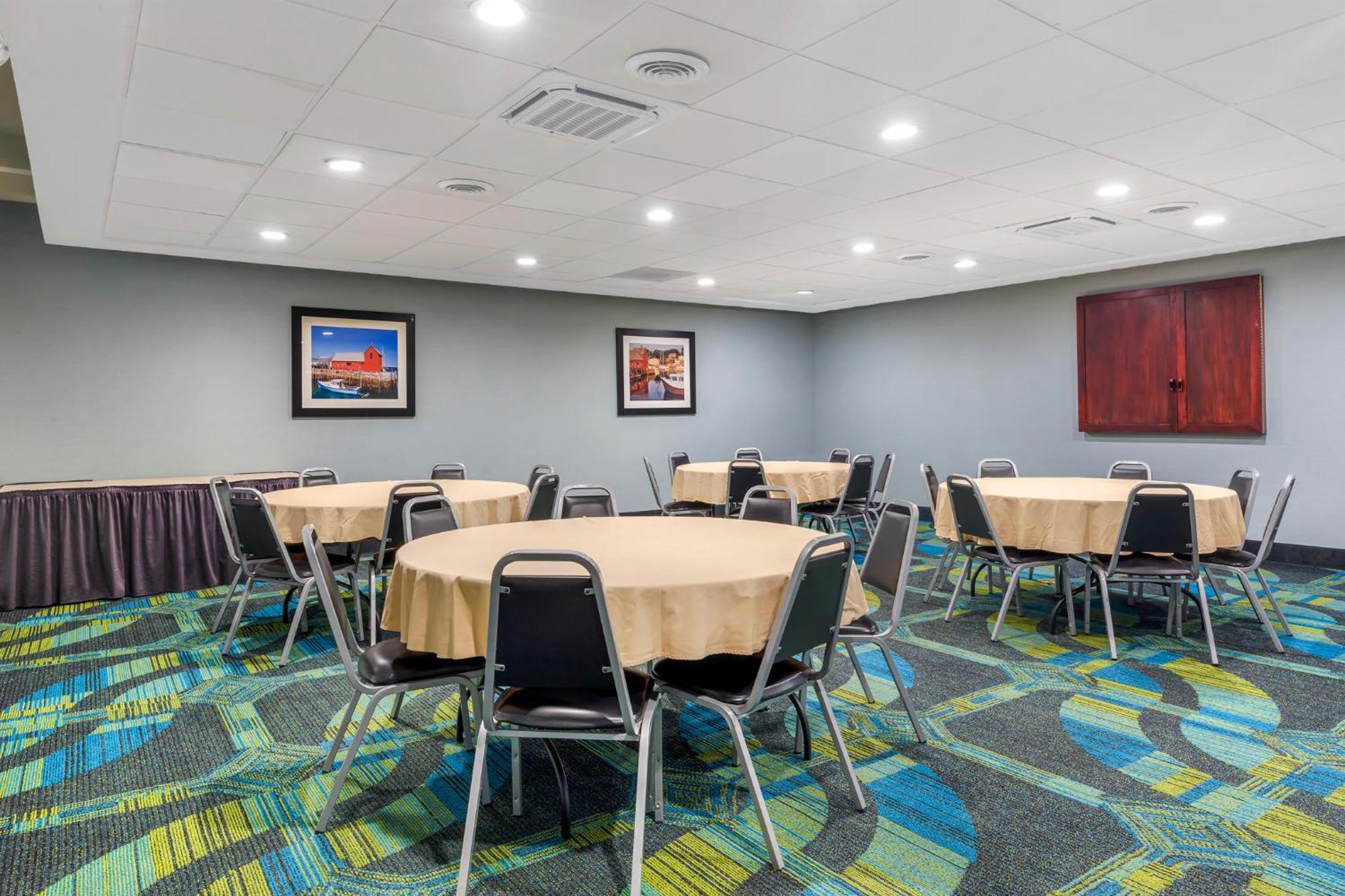 Best Western Plus North Shore Hotel Данверс Экстерьер фото