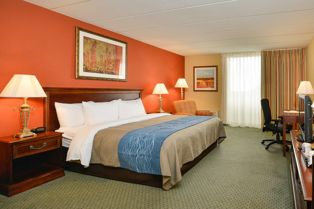 Best Western Plus North Shore Hotel Данверс Экстерьер фото
