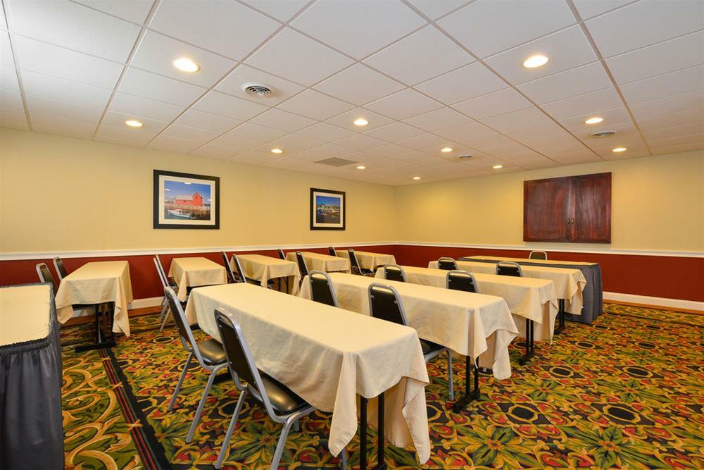Best Western Plus North Shore Hotel Данверс Экстерьер фото