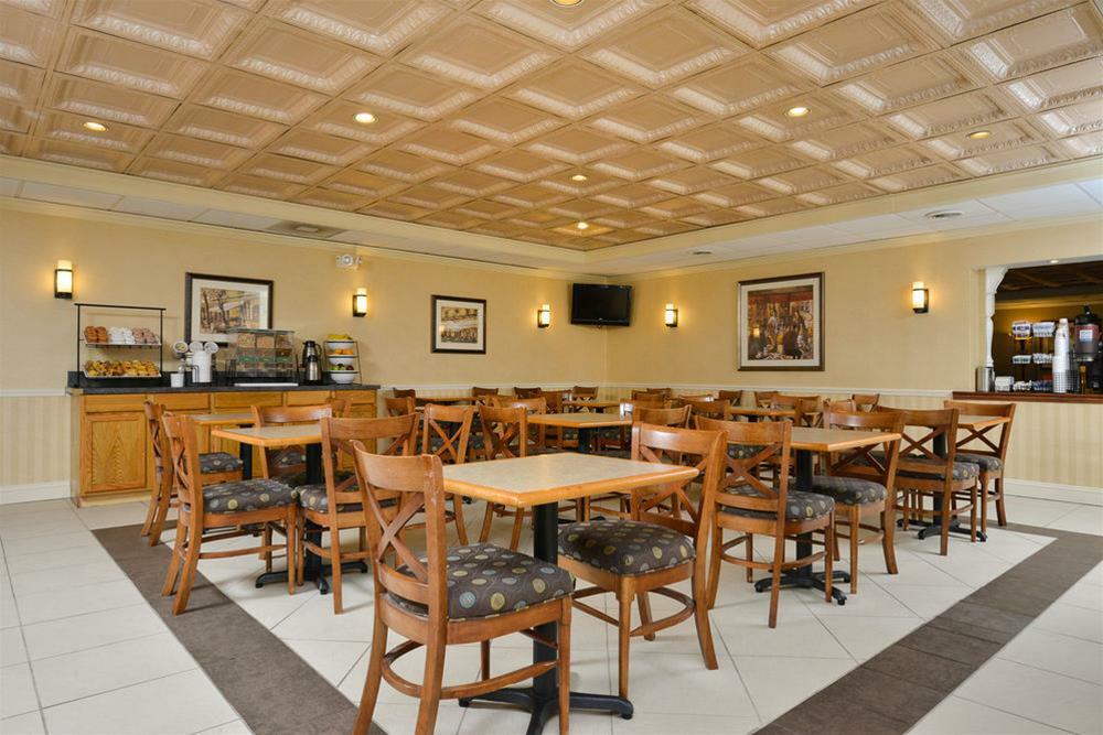 Best Western Plus North Shore Hotel Данверс Экстерьер фото